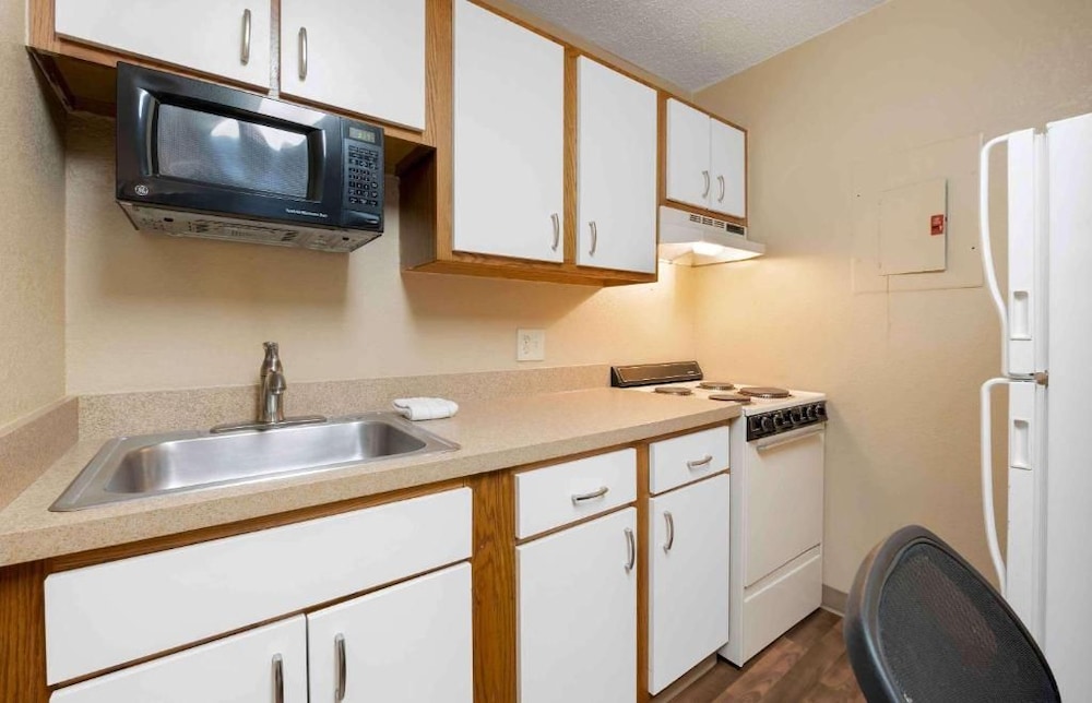 Studio 6 Extended stay Fairfield, OH - Cincinnati 44/45