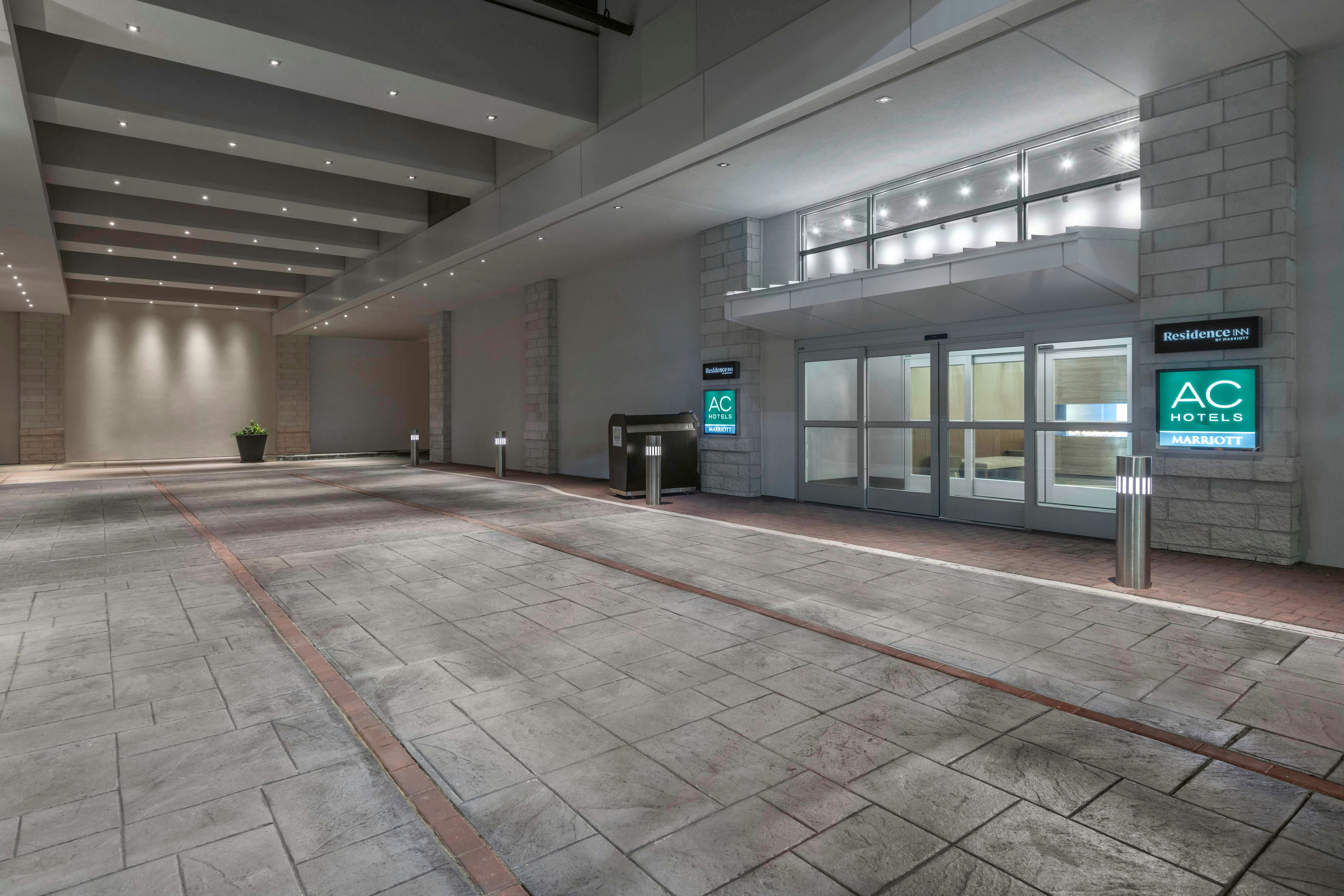 Ac Hotel By Marriott Charlotte City Center 57/61