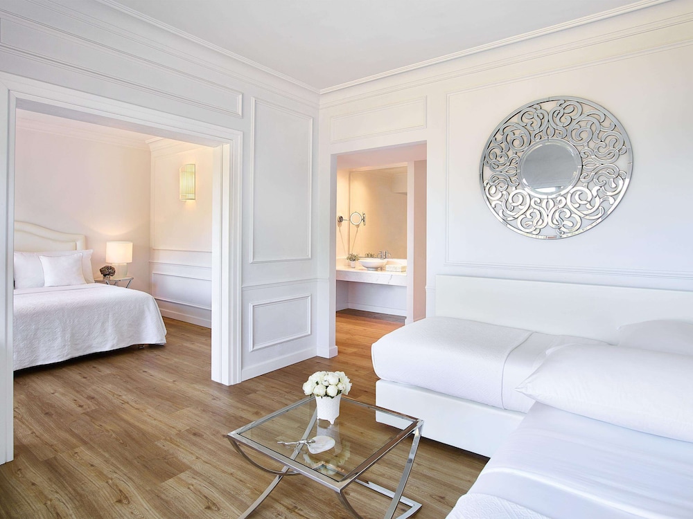 Corfu Imperial, A Resort to Live 20/74