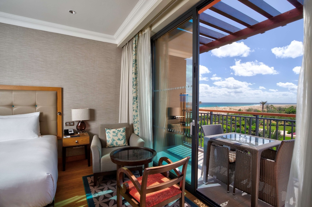 HILTON CABO VERDE SAL RESORT 61/81