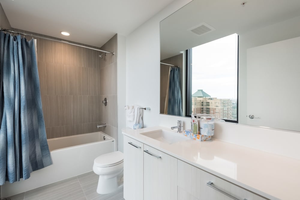 Global Luxury Suites at Reston Town Center 75/75