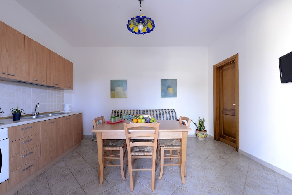 Oasis Hotel Residence and Resort 30/46