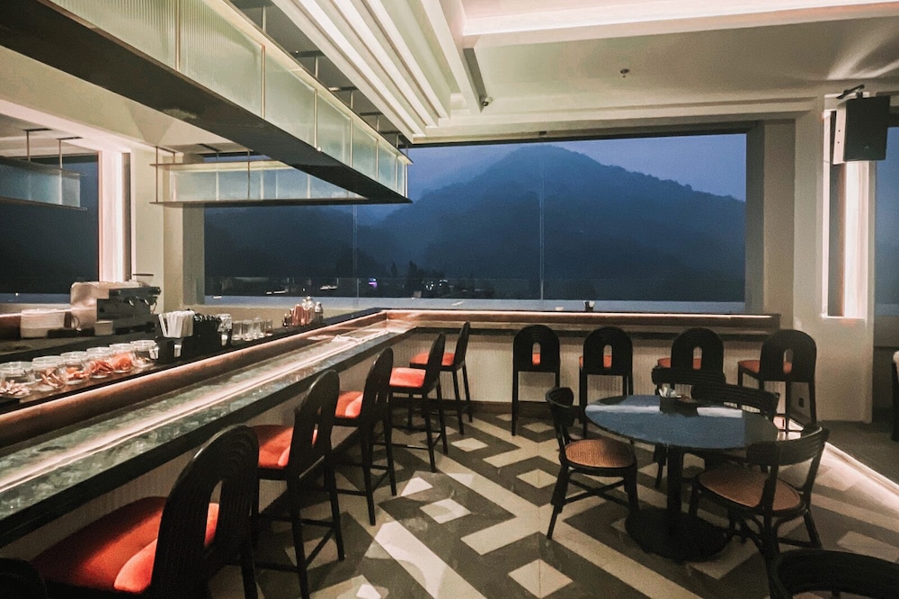Grand Aston Puncak Hotel and Resort 38/50