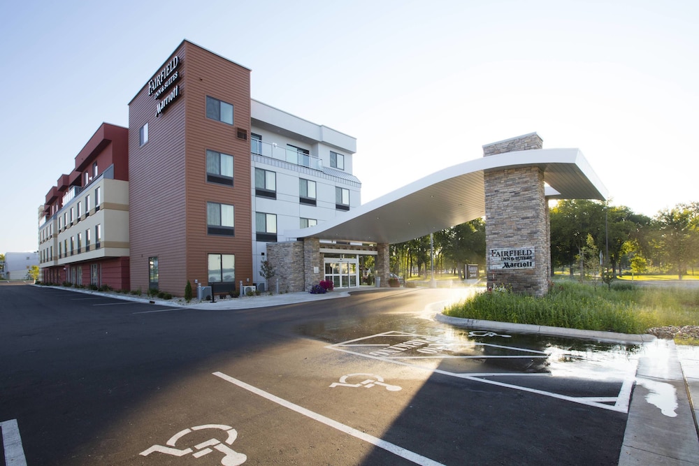 Fairfield Inn And Suites Detroit Lakes 3/33