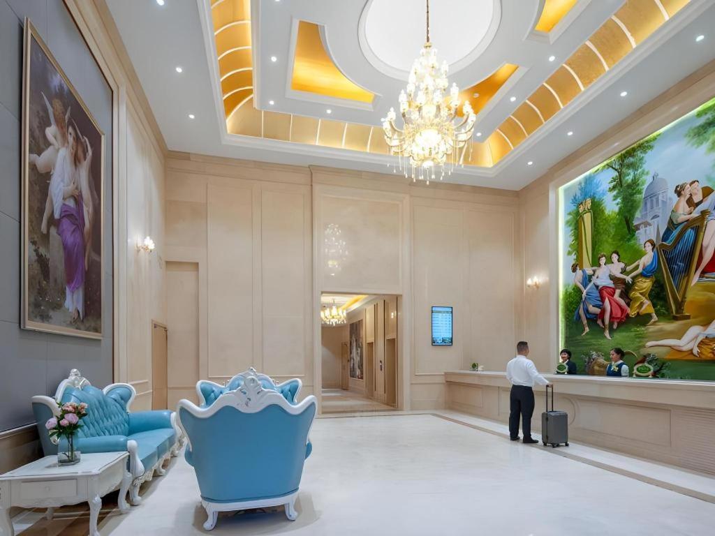 Vienna Hotel (Chongqing Lijiatuo Pedestrian Street) 15/62