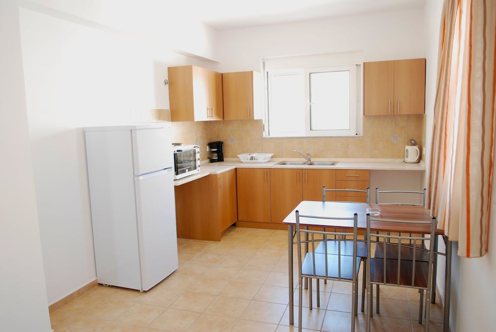 Gennadi Gardens Apartments 25/25