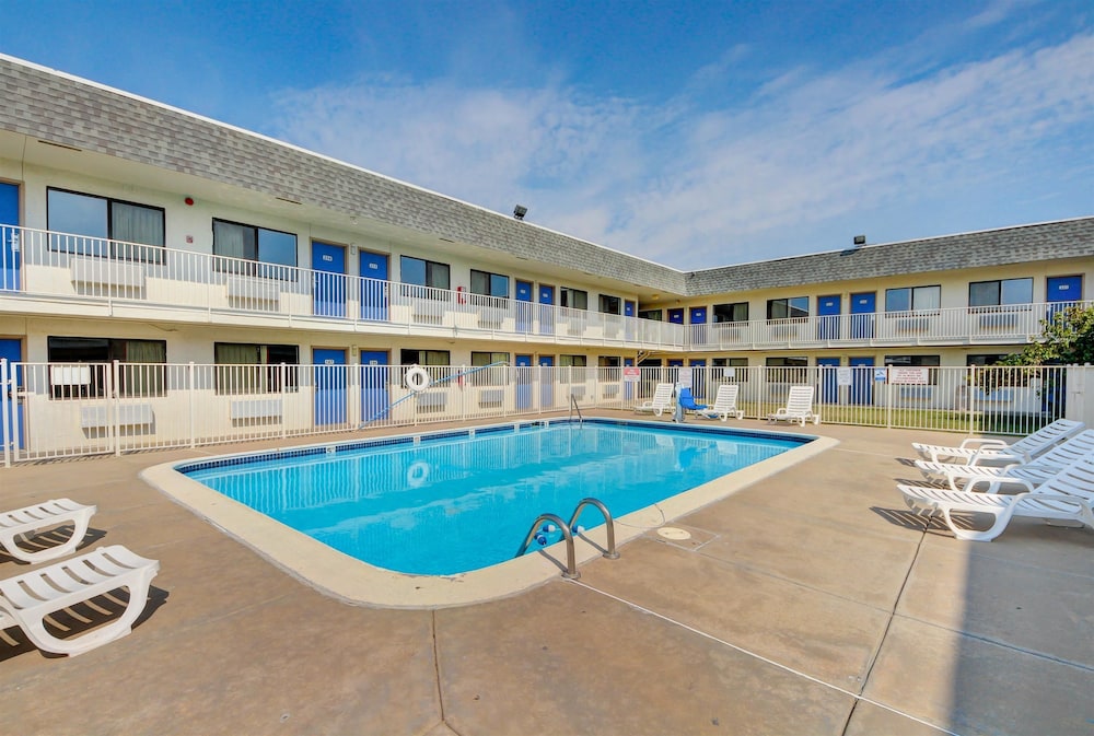 Motel6 Wichita, KS 6/44