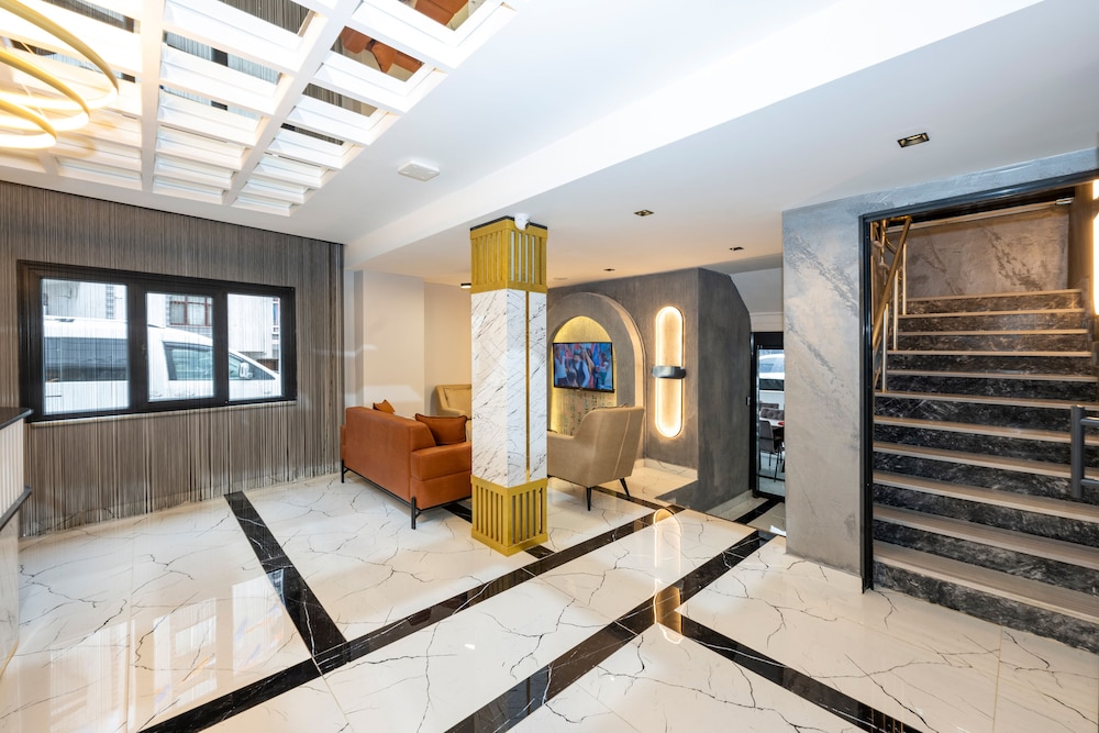 Paradise Airport Hotel 38/53