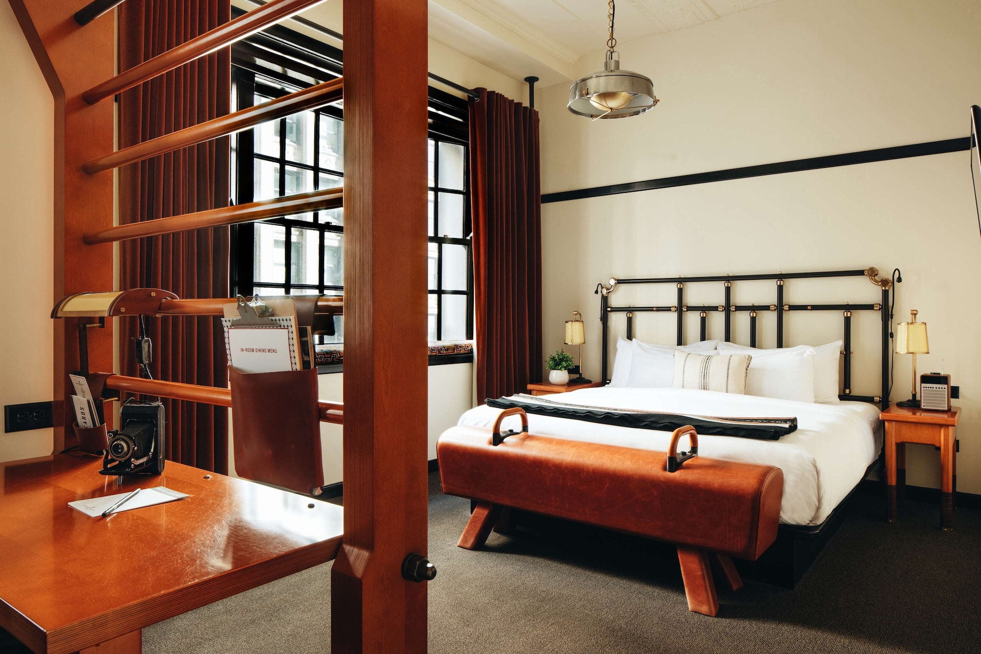 MADISON, JUNIOR SUITE, KING BED, WITH VIEW