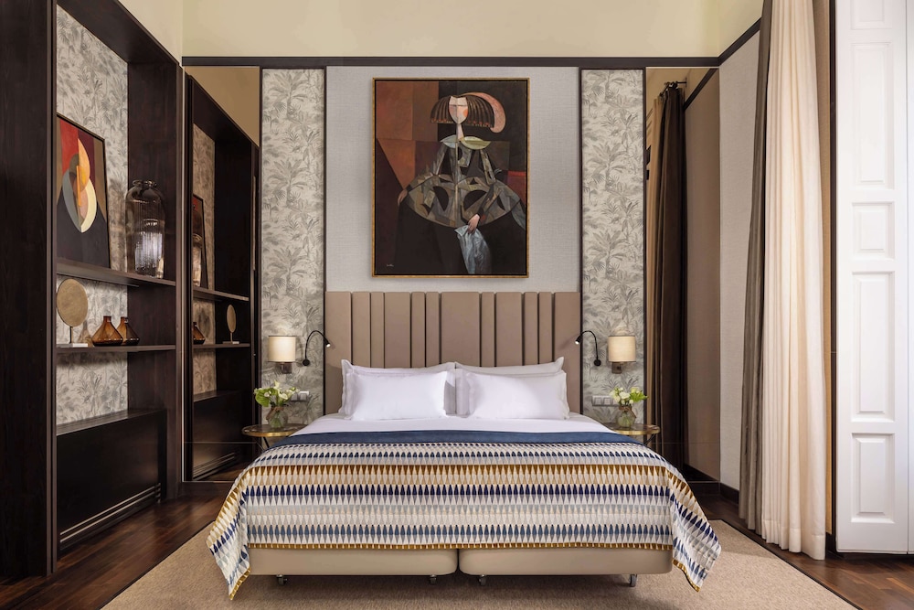 SUITE, WITH EXTRA BED