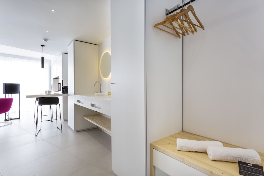 One Ibiza Suites 25/71