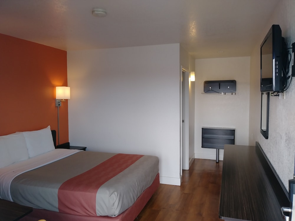 Room at Motel6 Goodland, KS, GOODLAND - KS