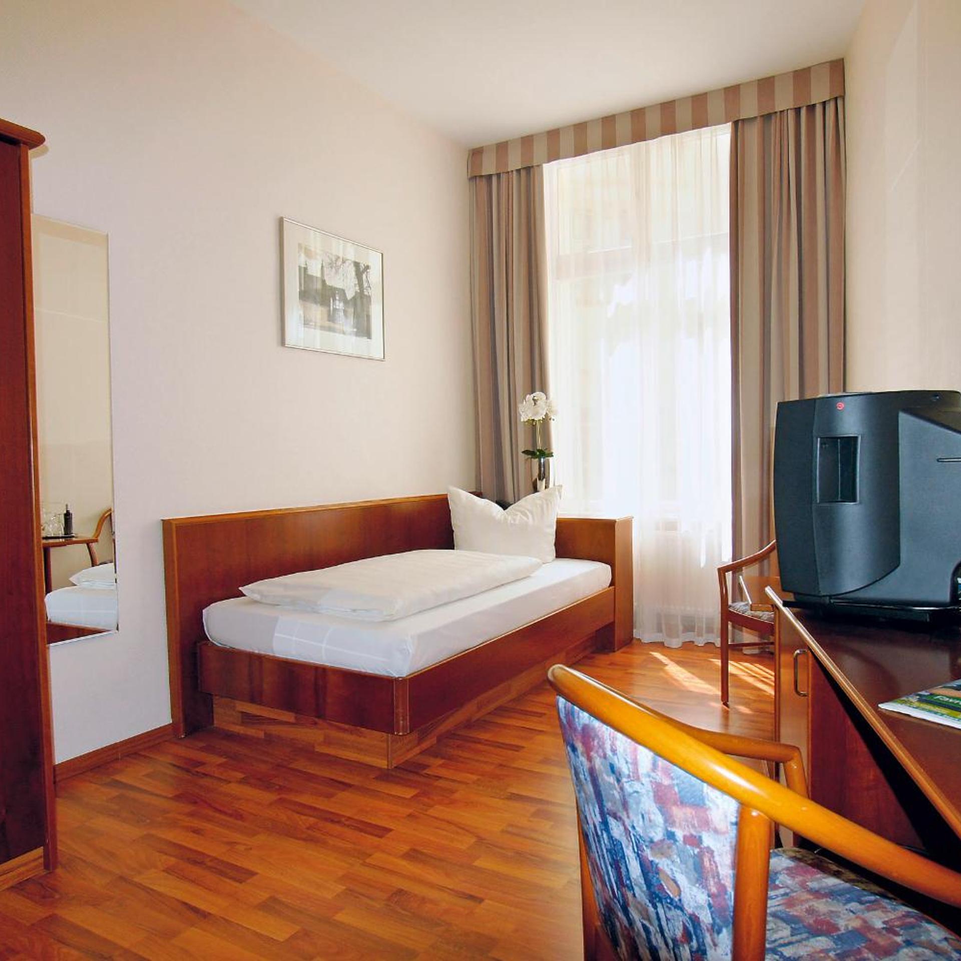 Room, Single