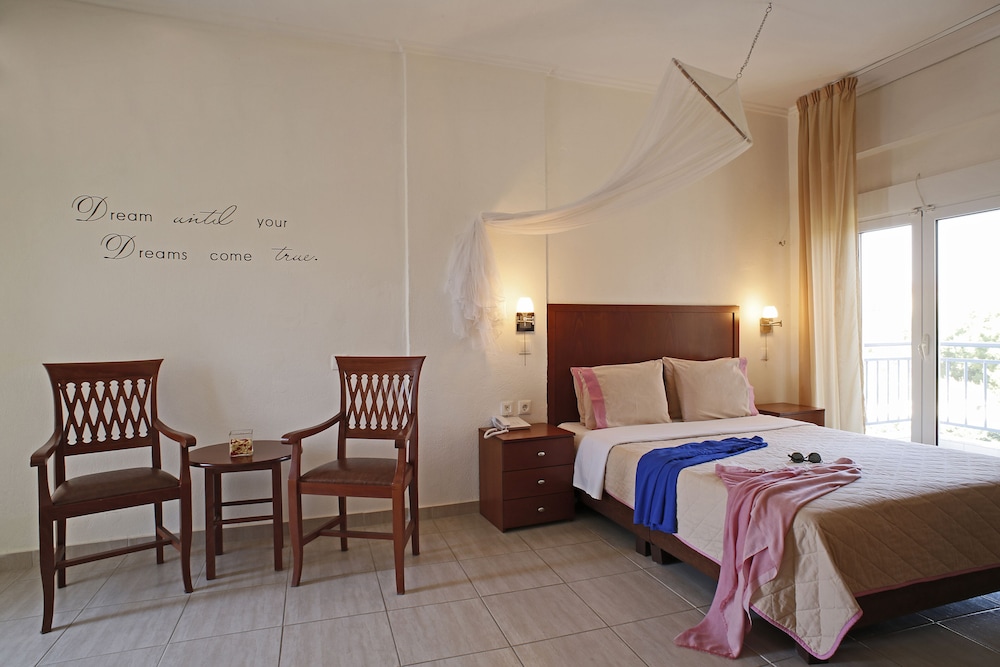 Stratos Hotel 10/32