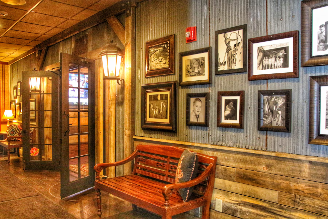 Alexandria Hotel & Conference Center 18/28