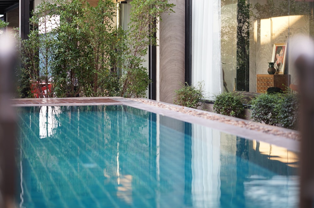 S2 Modern Boutique Hotel 46/50