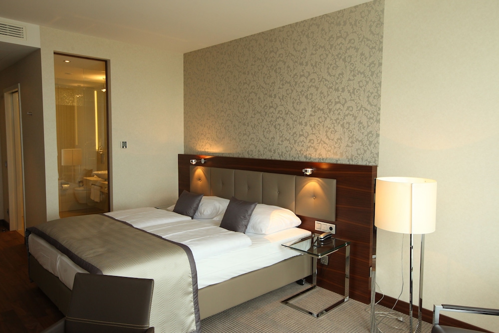 Schlosshotel Bad Wilhelmshohe 7/50
