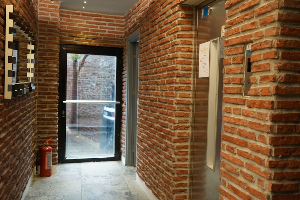 Corner Park Suites 23/50