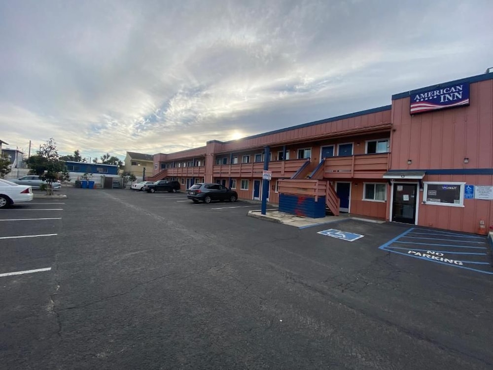 American Inn Grover Beach 43/56