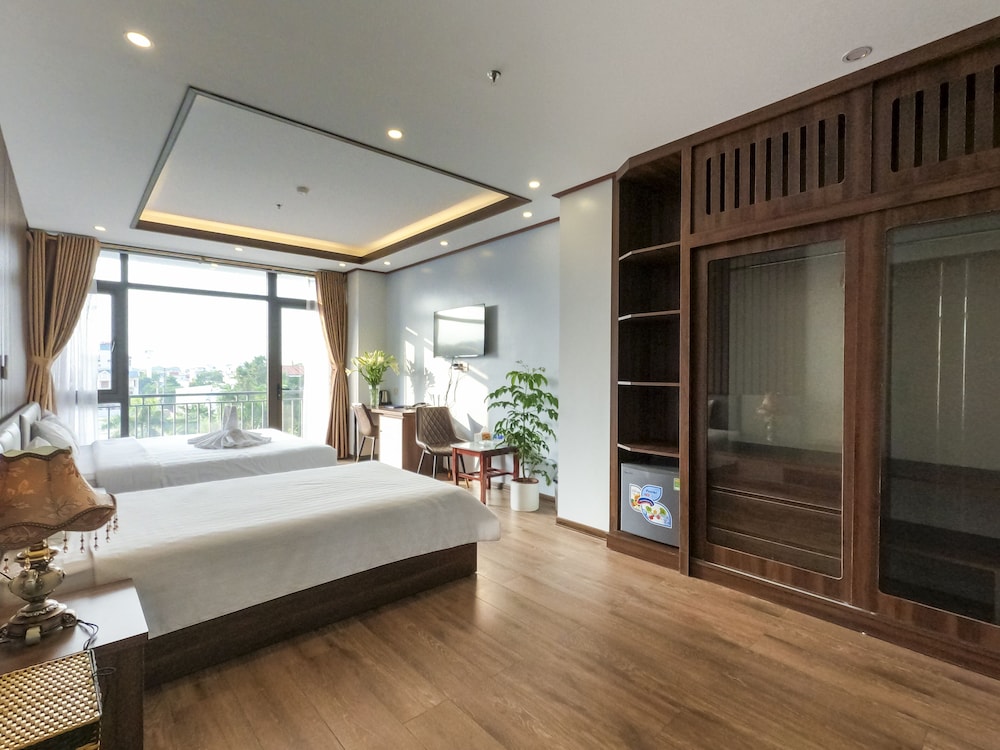 Hello Hotel 14/22