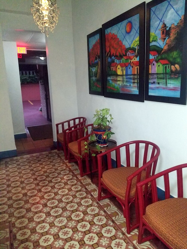 Hotel Colonial 33/50