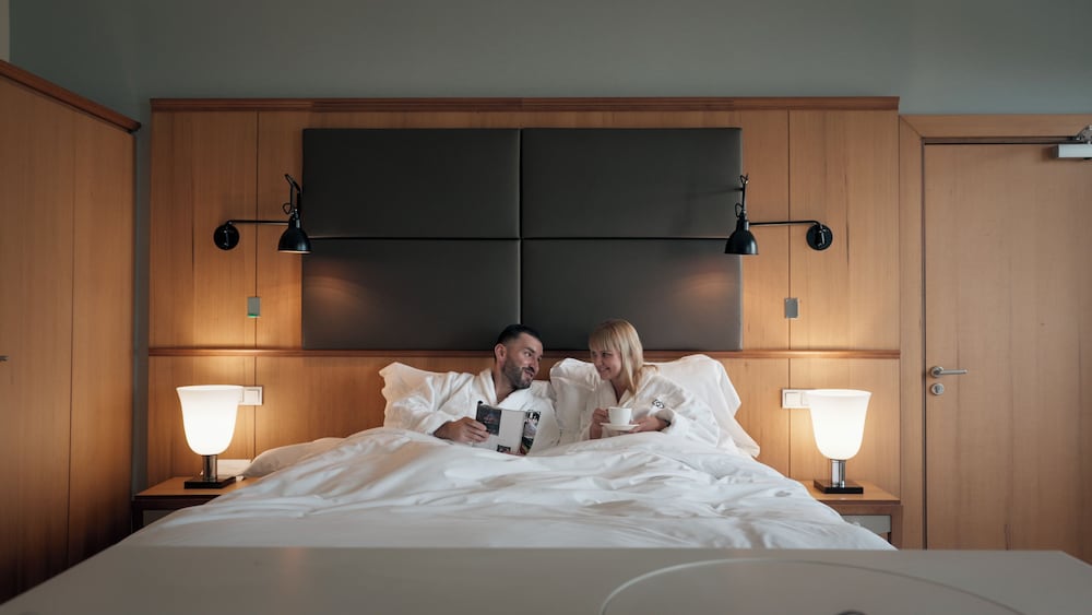 Junior Suite, Twin Beds, Sea Side
