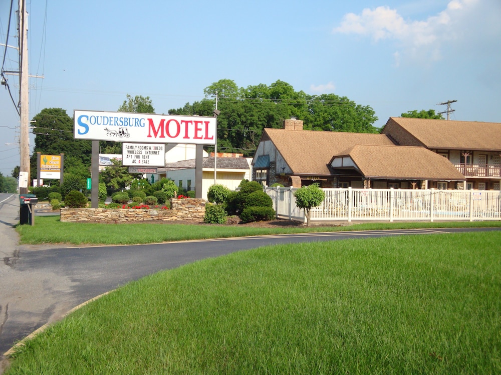 Soudersburg Inn & Suites Lancaster 4/50