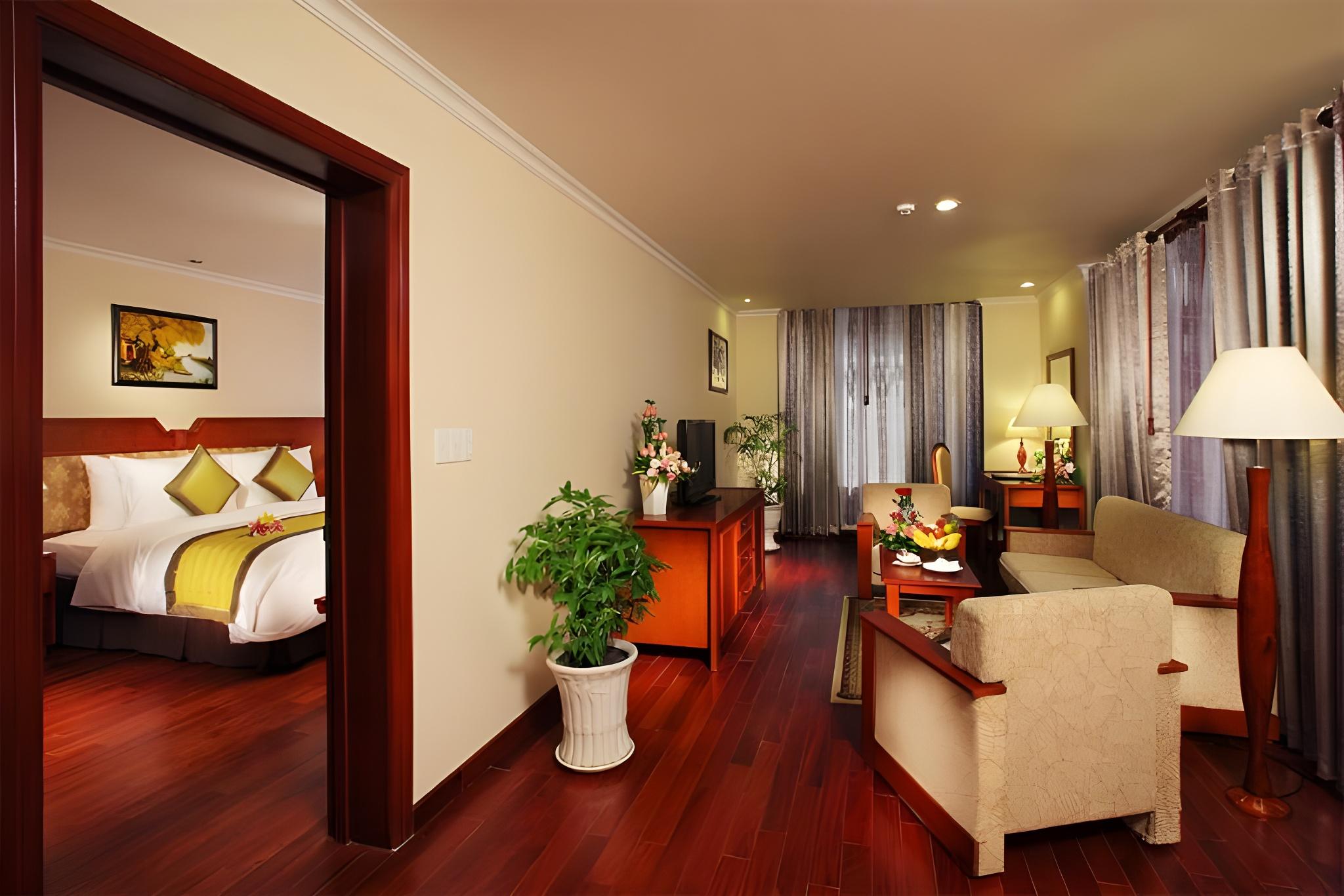 First, Deluxe, Executive, Suite, New Wing