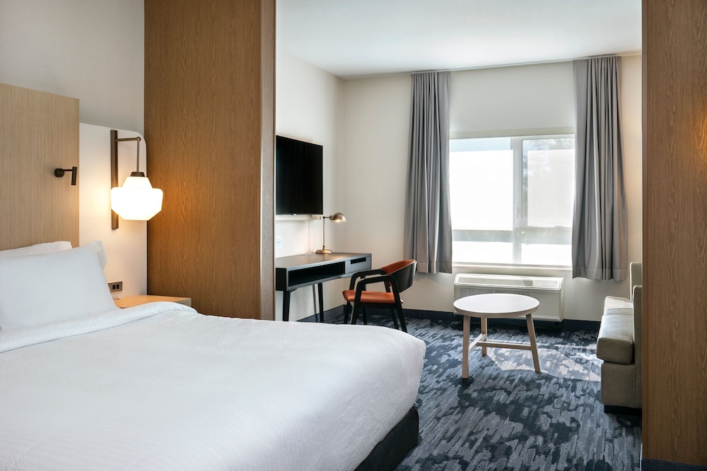 Fairfield Inn & Suites by Marriott North Bay 13/50