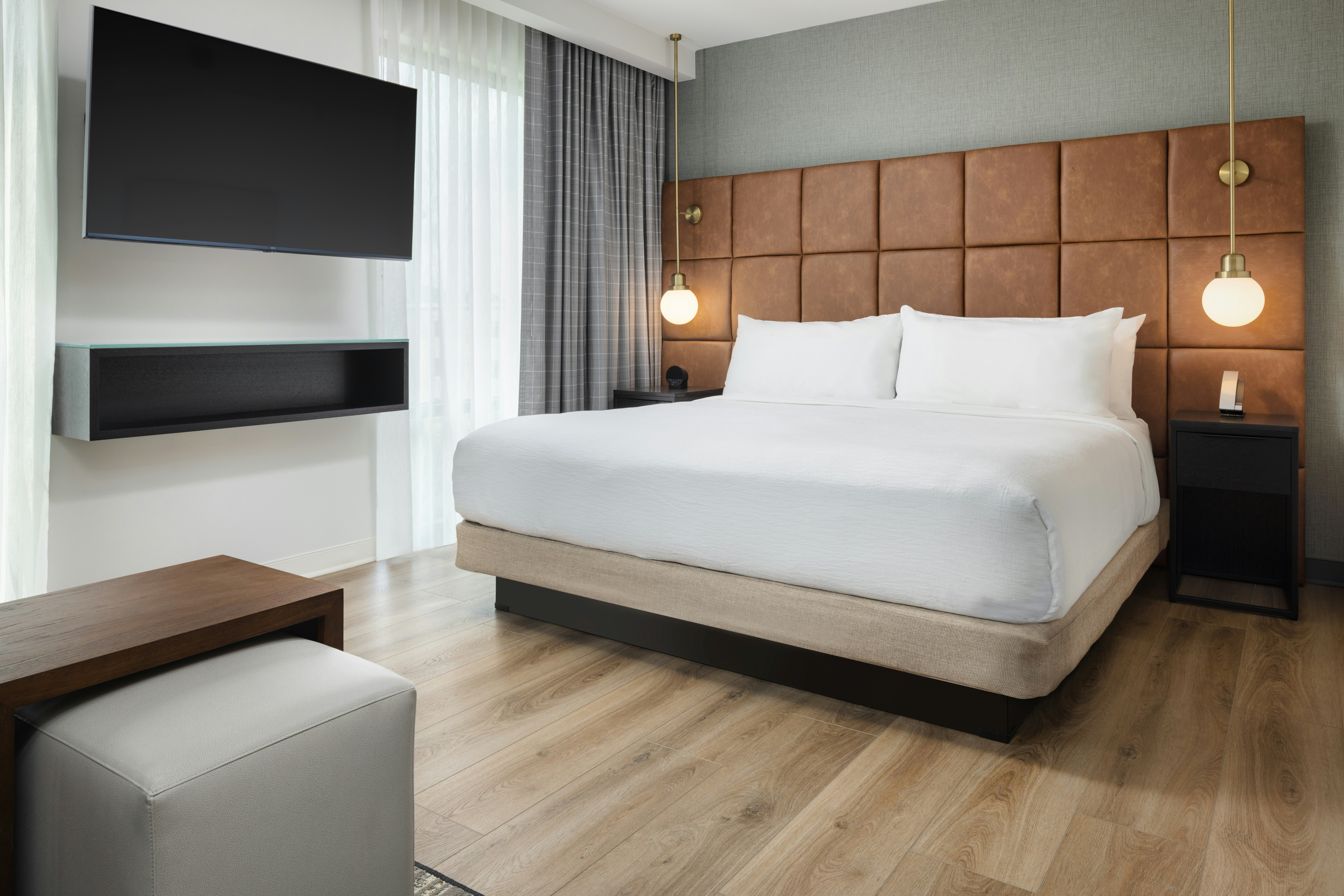 1 BEDROOM, SUITE, KING BED, ACCESSIBLE
