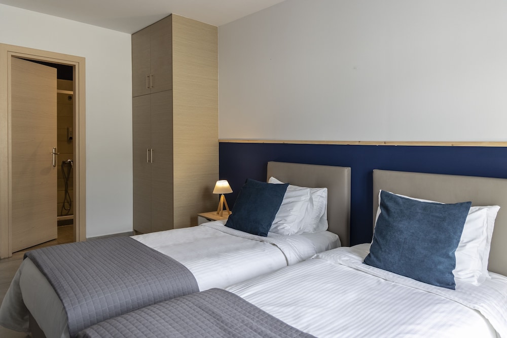 Hotel Kontes 32/65