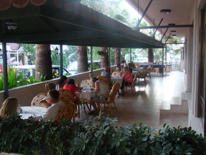 Nazar Hotel 38/41