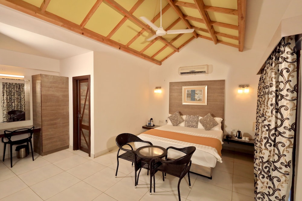 Humming Bird Resort 38/50