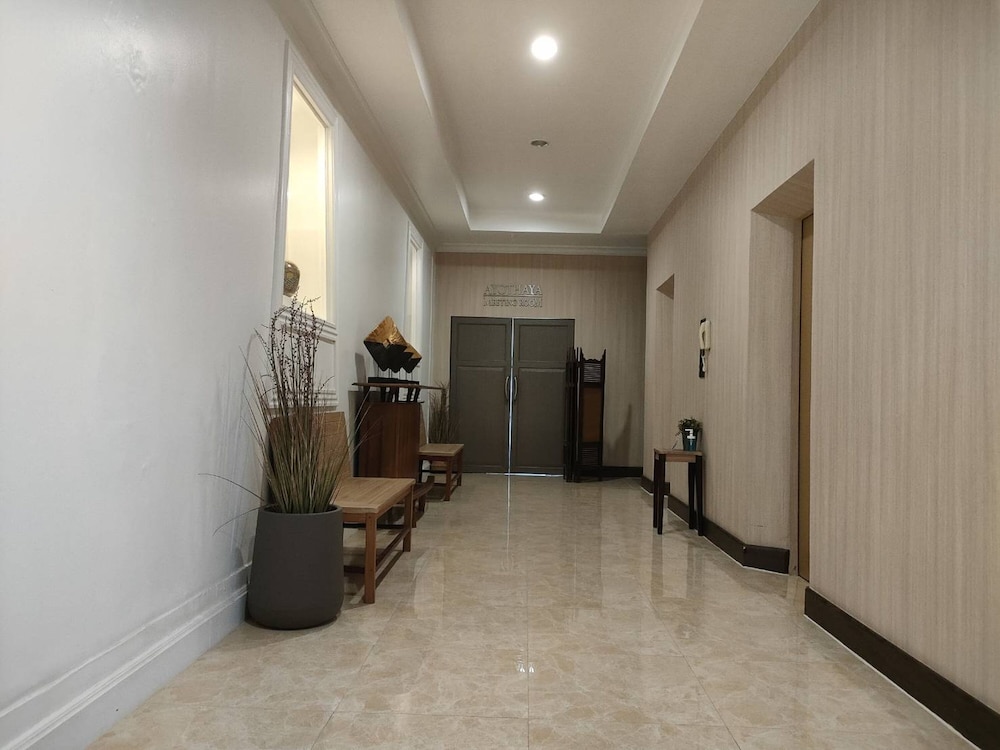 Sunday Ayothaya Hotel 42/68