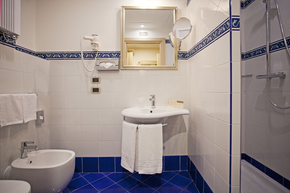 Hotel Cavour 43/49