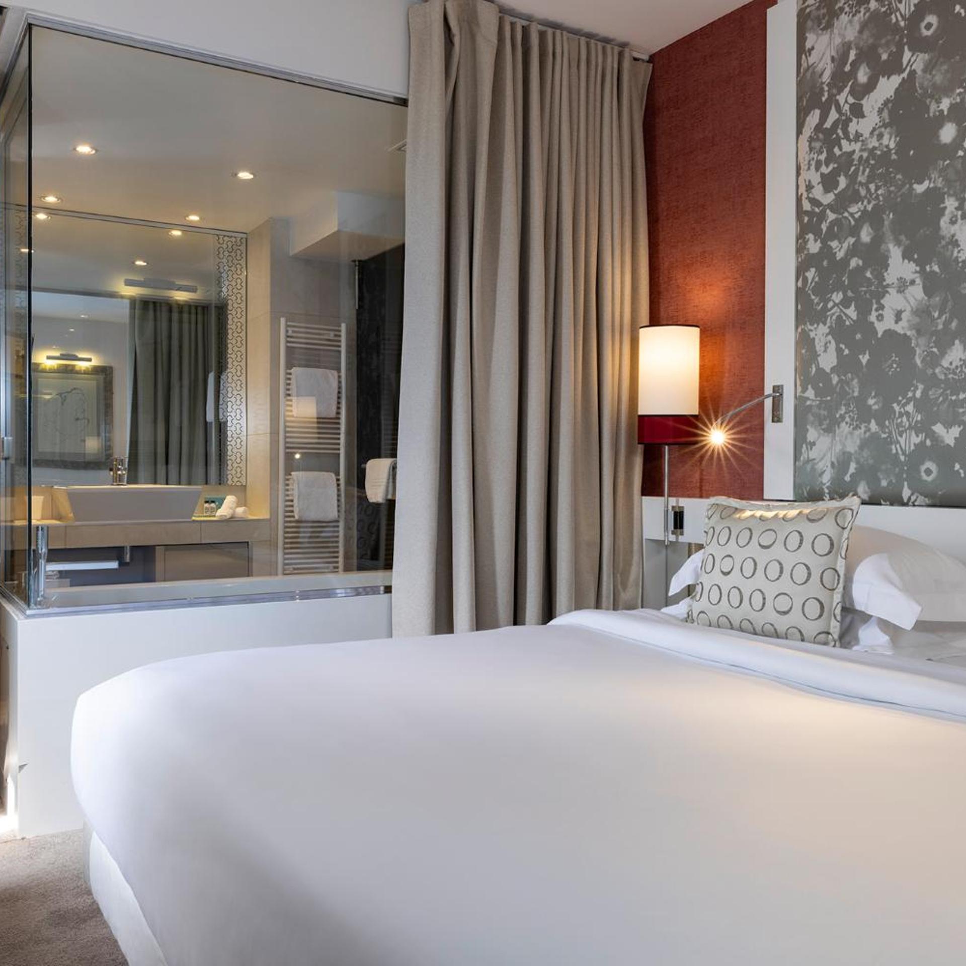 Suite, King Bed