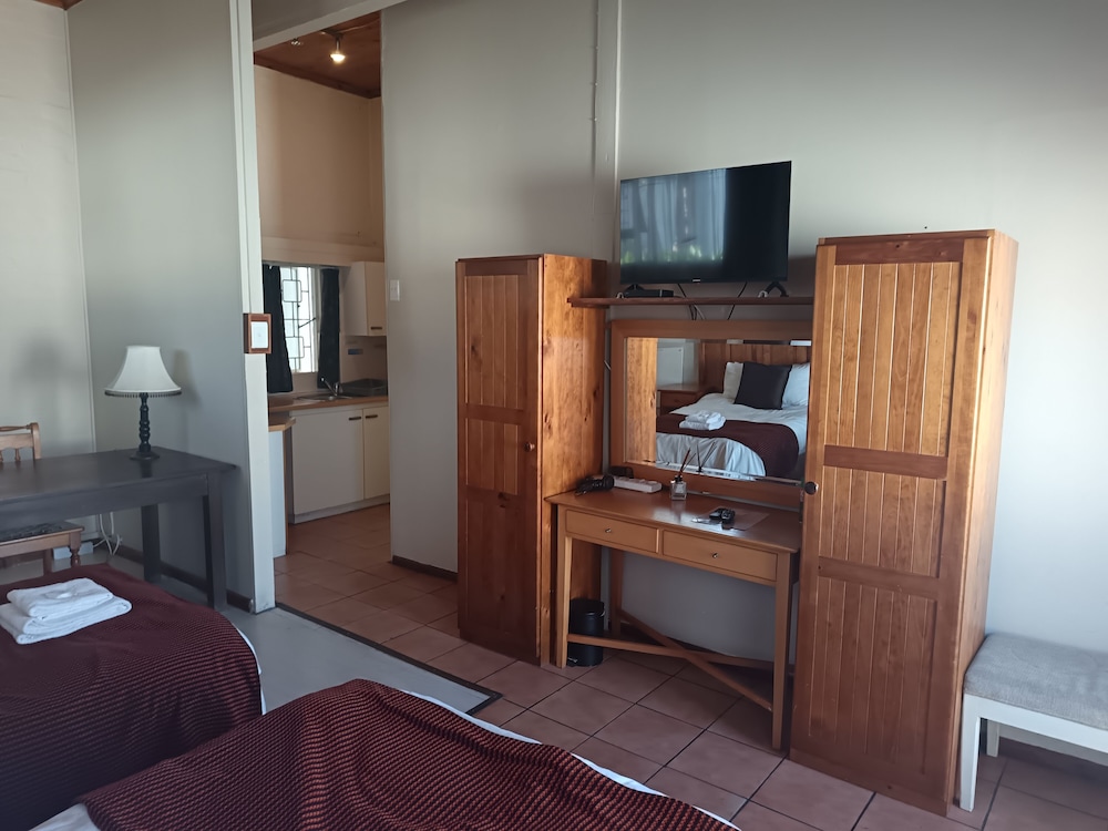 Aqua Marine Guest House 55/67