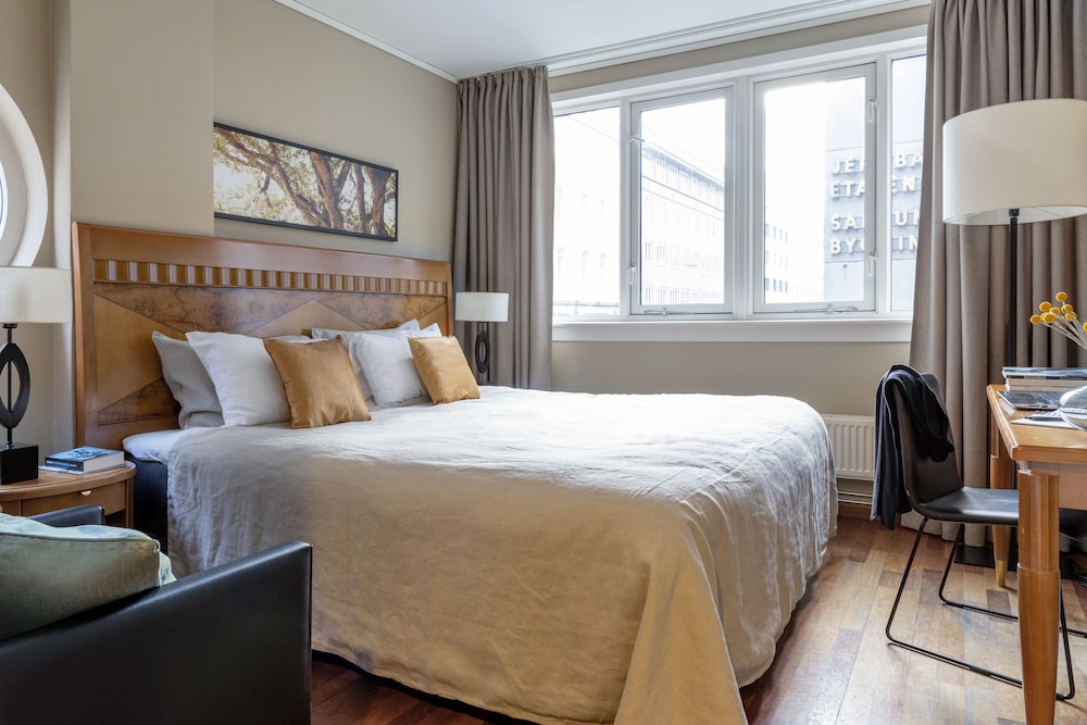 PLUS, DOUBLE BED