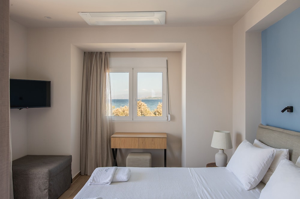 SUPREME, SEA VIEW