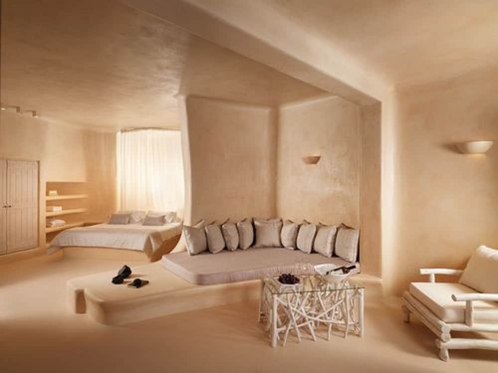 Dome Santorini Resort 38/46