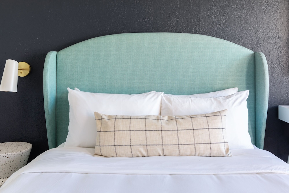 Signature Inn Berkeley Oakland 24/66