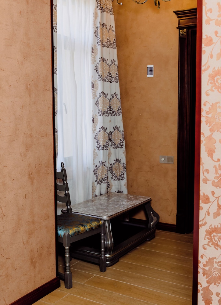 Royal Antique Hotel 27/50