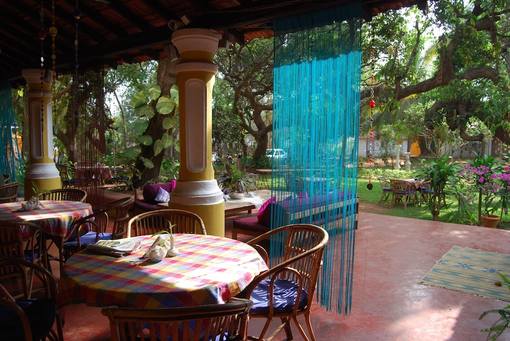 Granpas Inn Bougainvillea 38/50