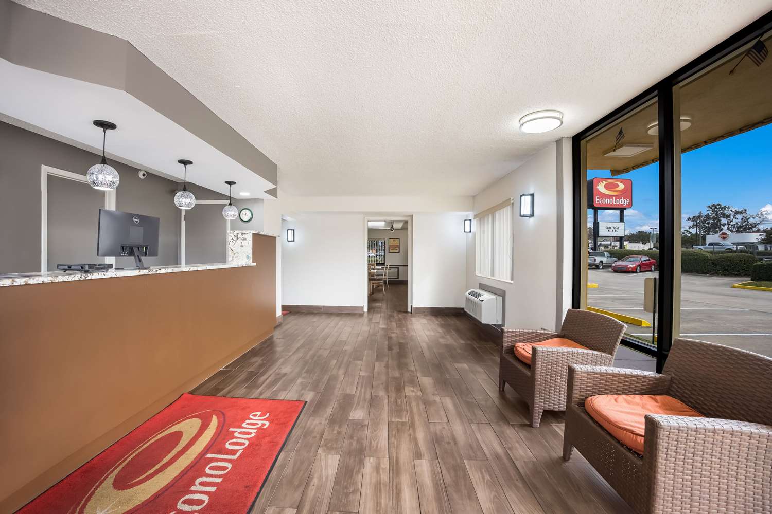 Econo Lodge Live Oak, FL 8/35