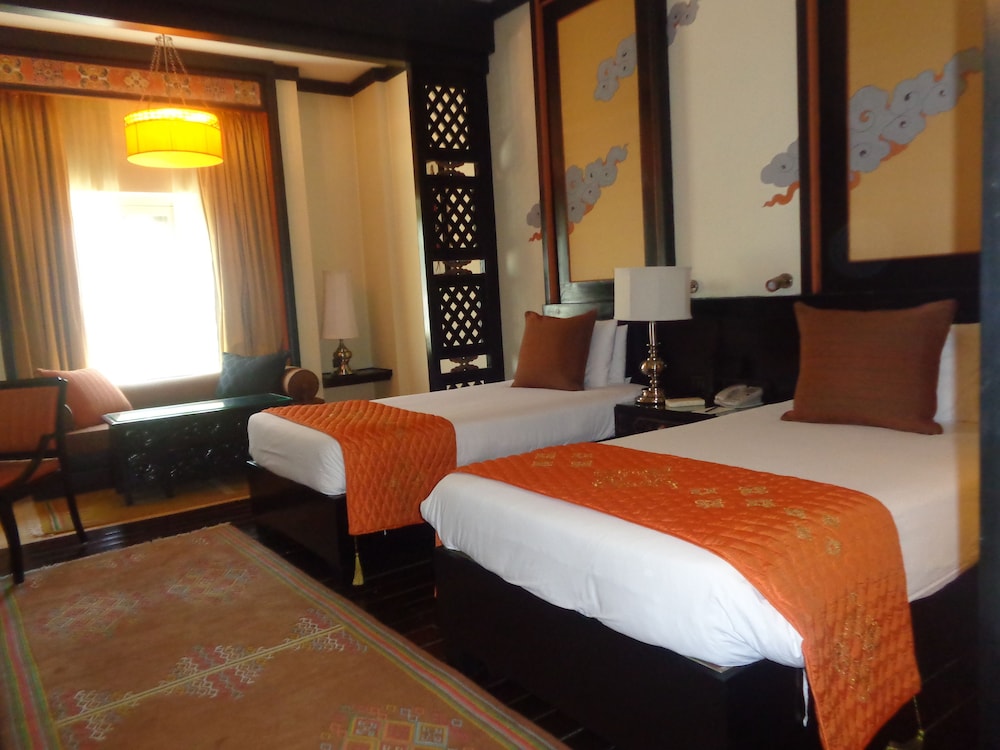 DELUXE, TWIN BEDS