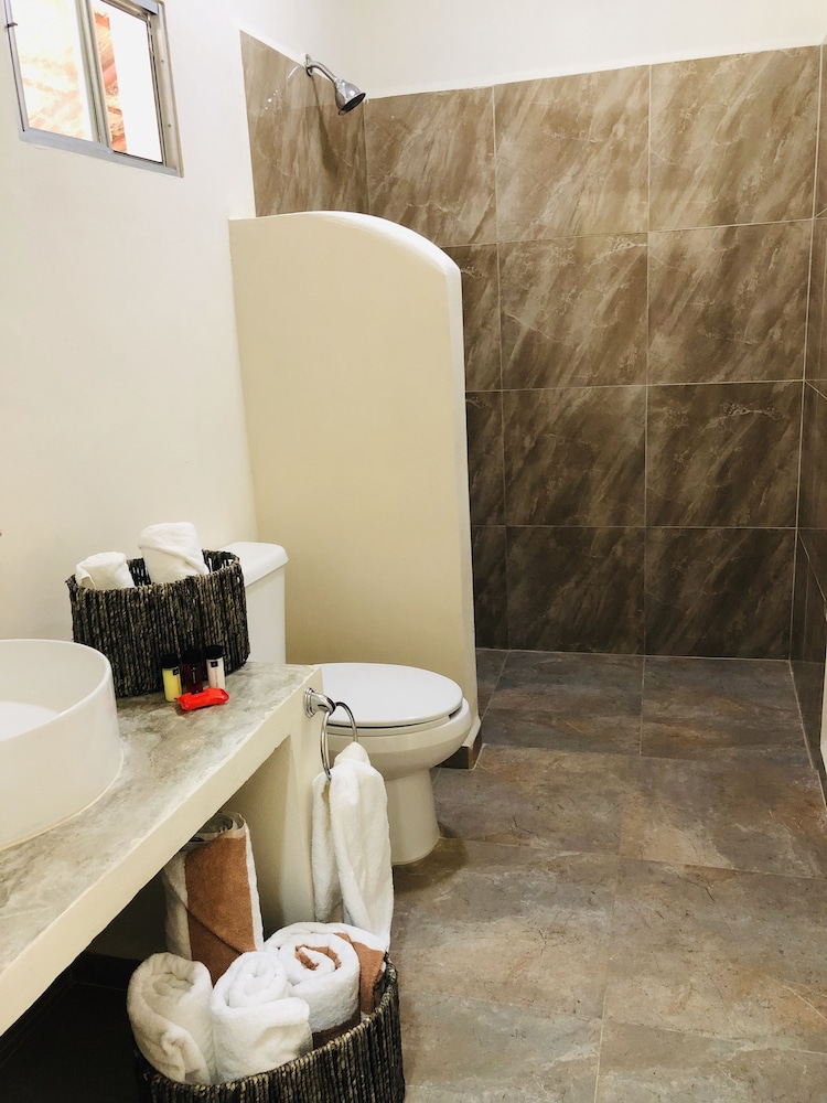 Tierra Maya Hotel Spa & Sanctuary 66/68