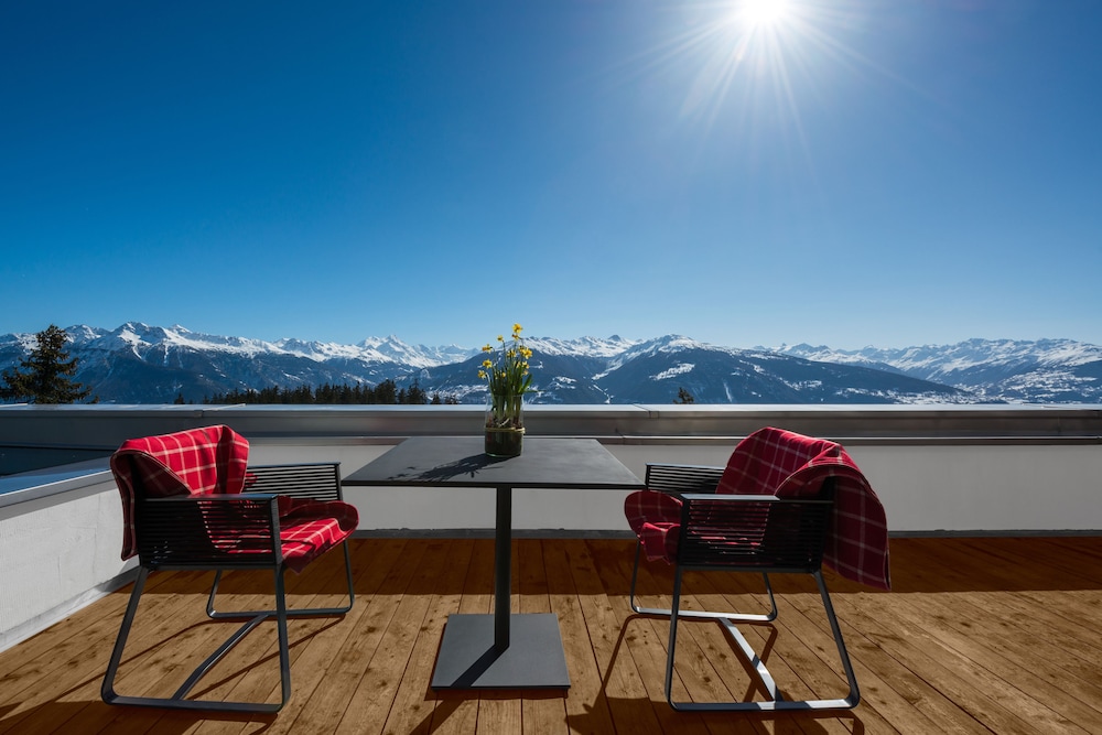 Crans Ambassador Luxury Sport Resort 74/86