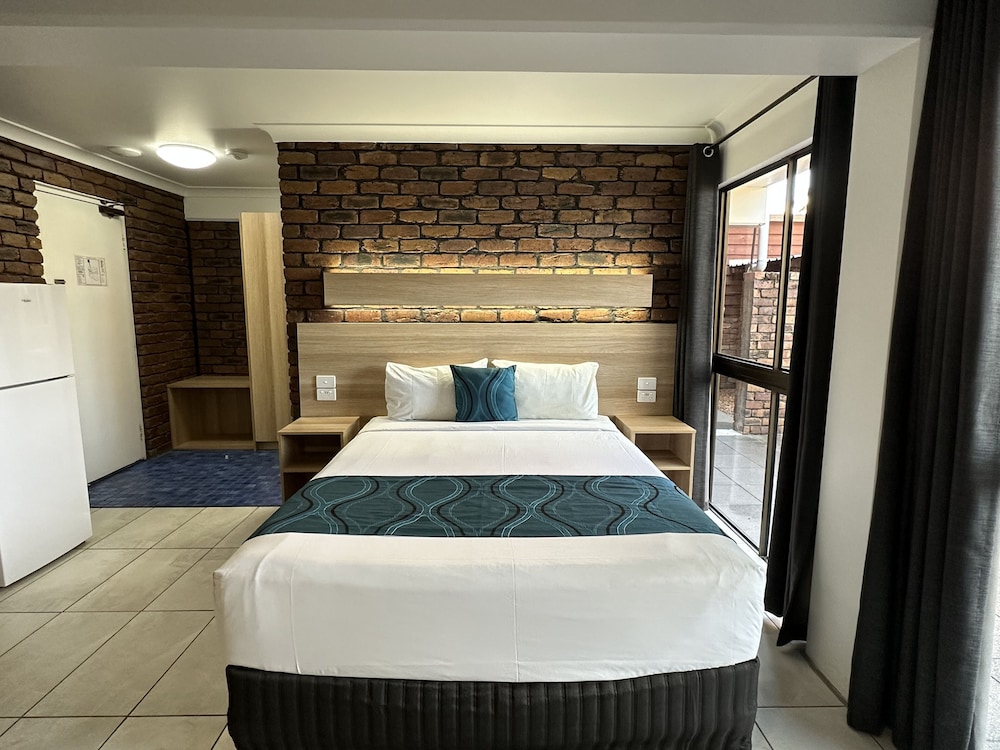 STANDARD, TWIN BEDS, BALCONY