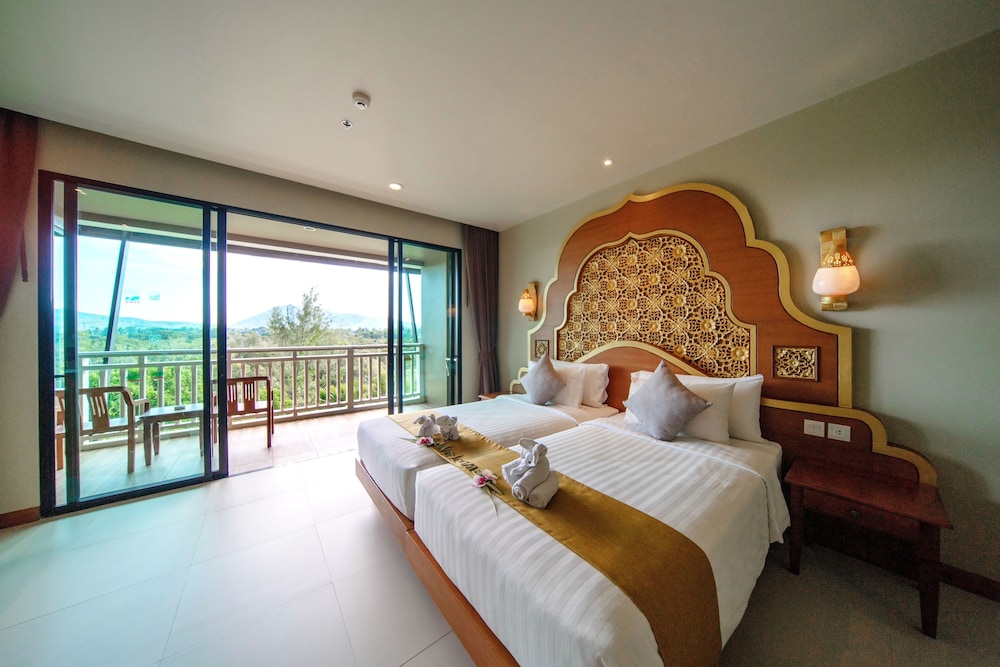 Maikhao Palm Beach Resort 17/65
