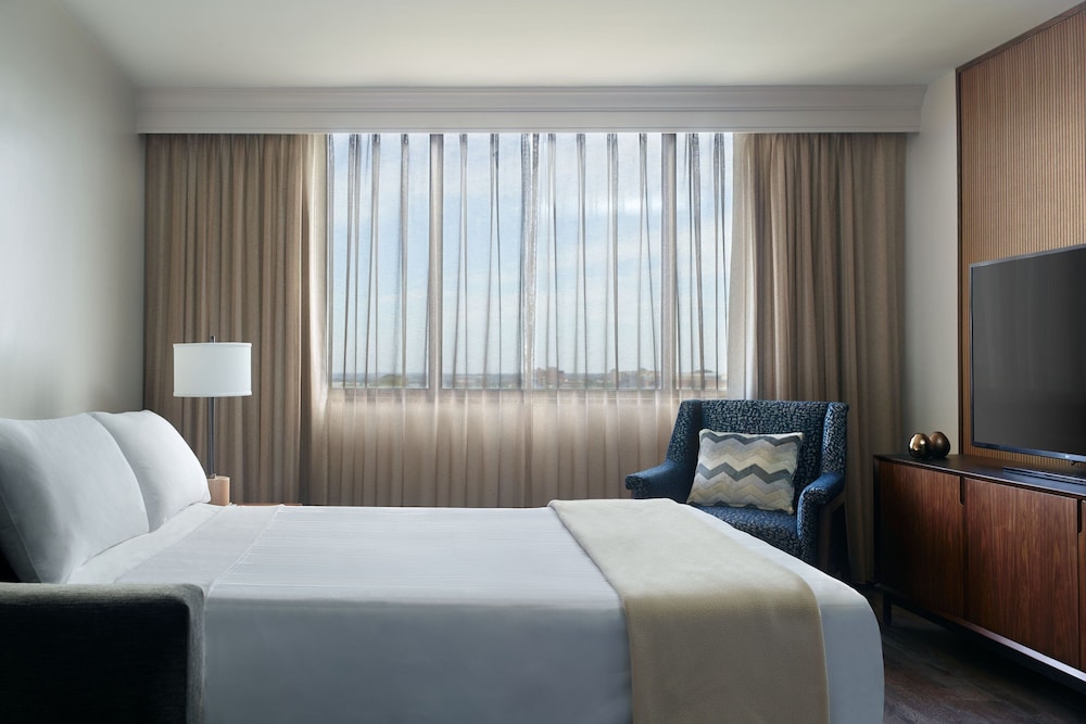 Marriott Kansas City Overland Park 8/50